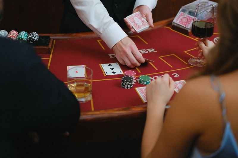 CASINO-JEU-SOIREE-EVENEMENTIELLE-TEAM-BUILDING-MAGICIEN-MENTALISTE-HAUT-DE-FRANCE-NORD-PAS-DE-CALAIS