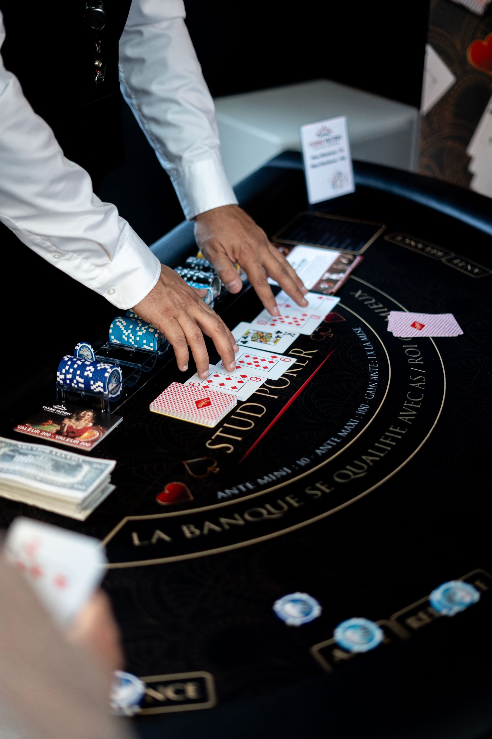 Distribution au Stud Poker